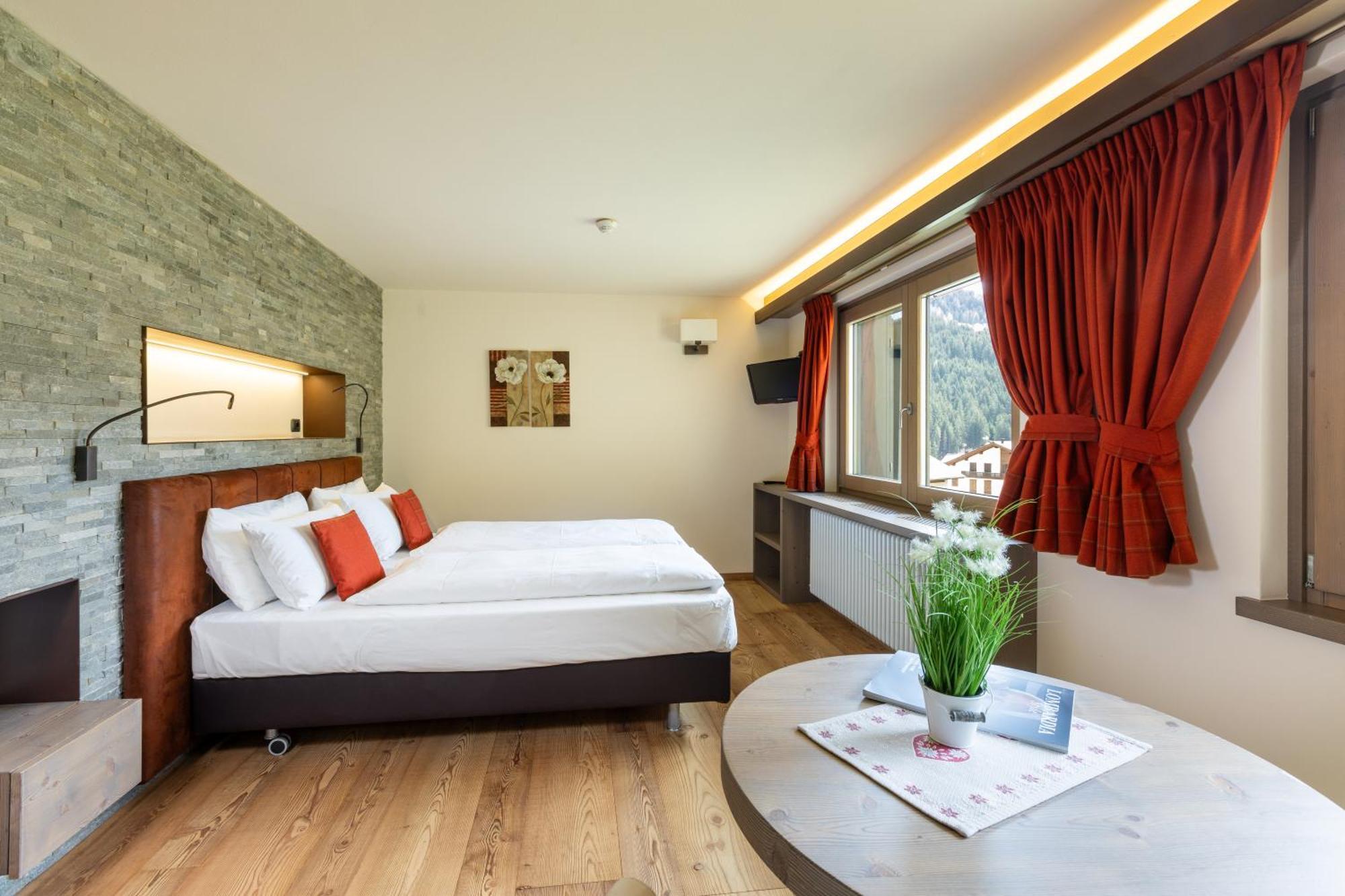 Hotel Cardo Isolaccia Extérieur photo
