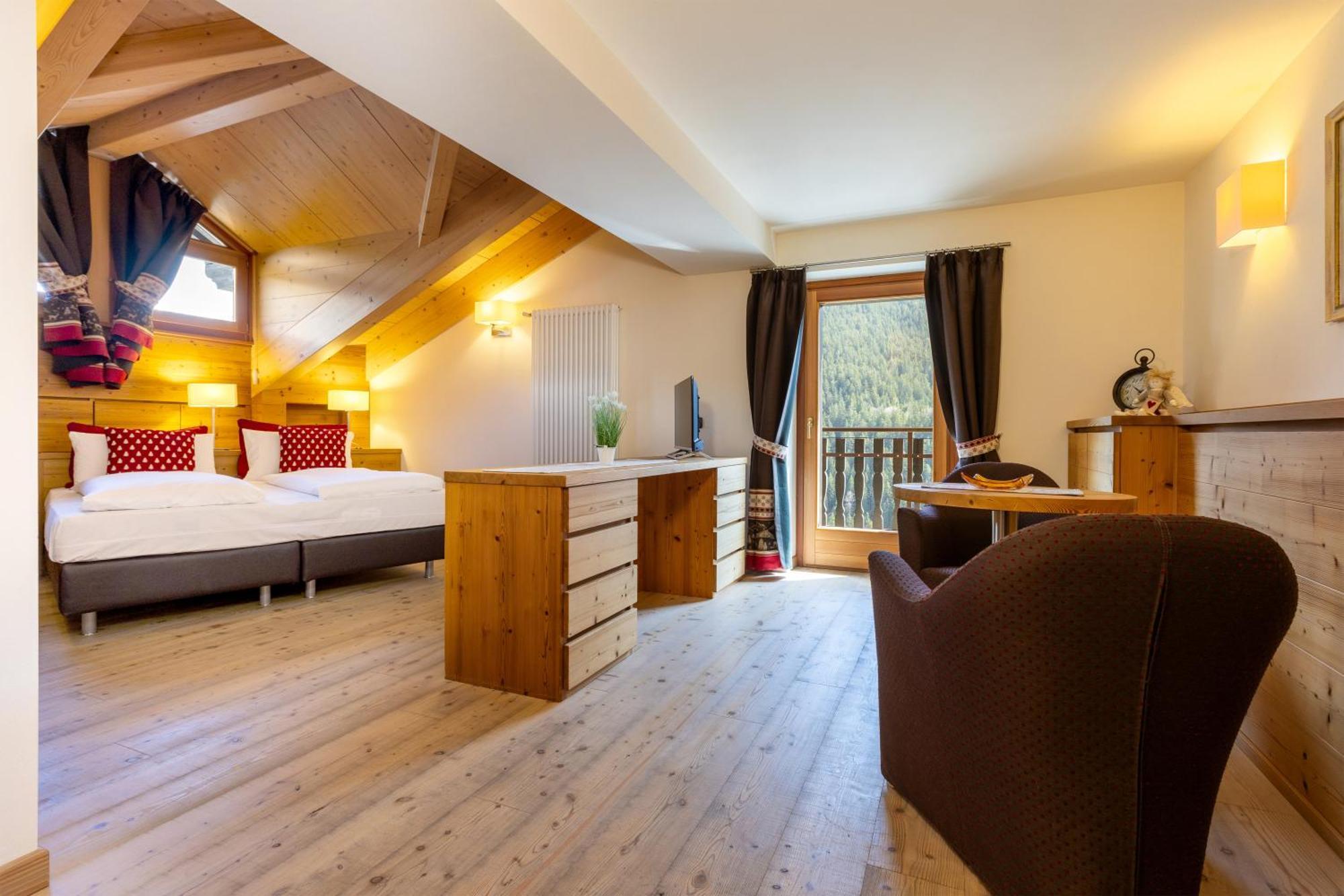 Hotel Cardo Isolaccia Extérieur photo