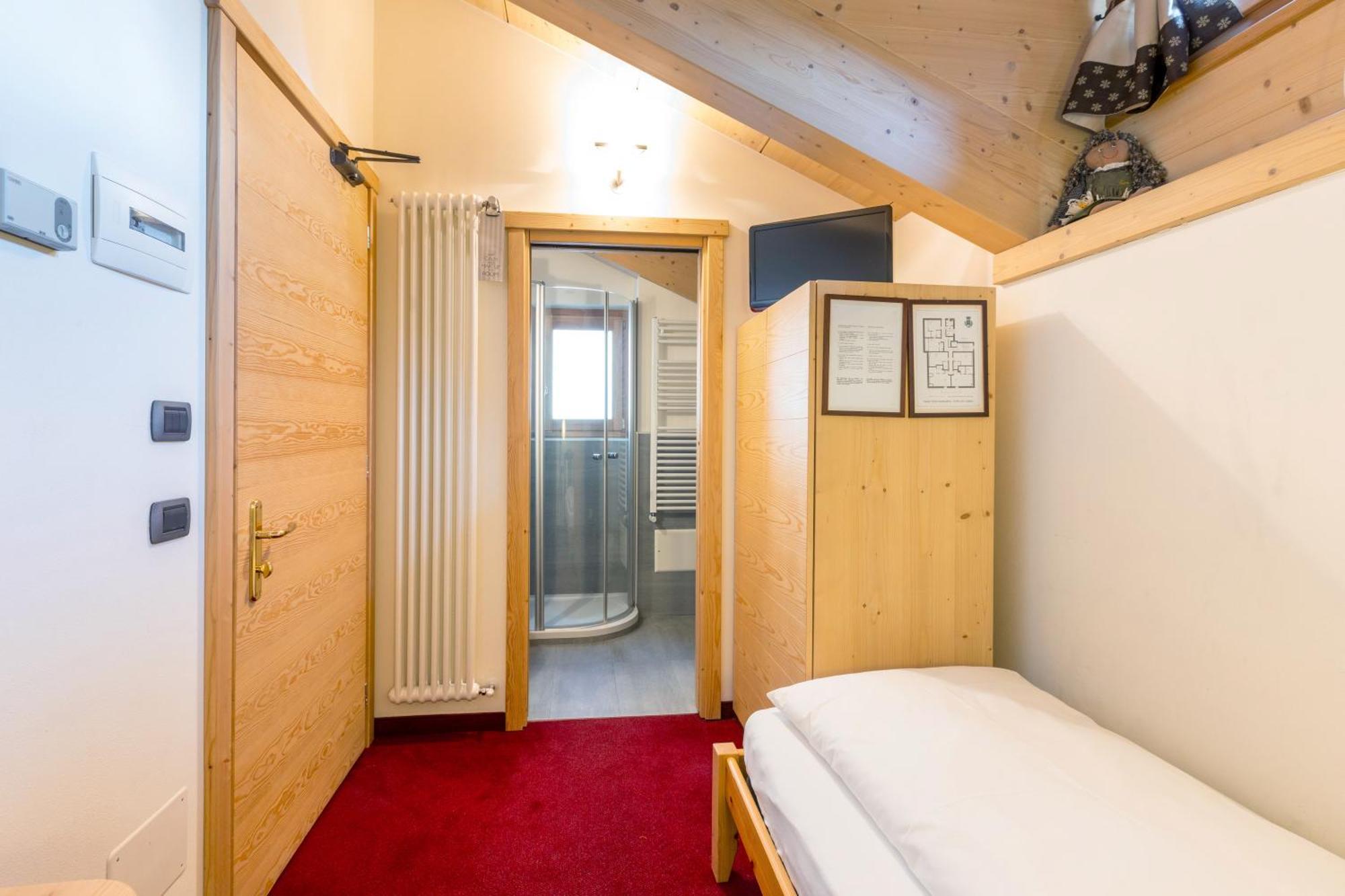 Hotel Cardo Isolaccia Extérieur photo