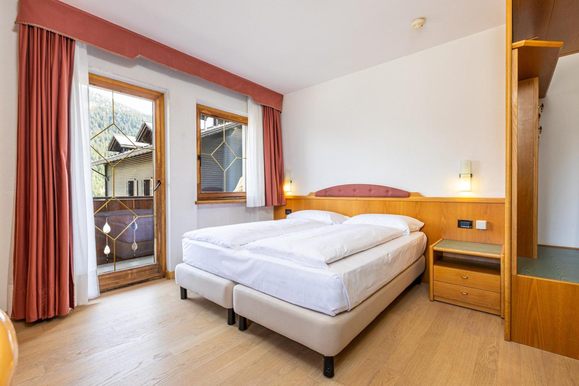 Hotel Cardo Isolaccia Extérieur photo