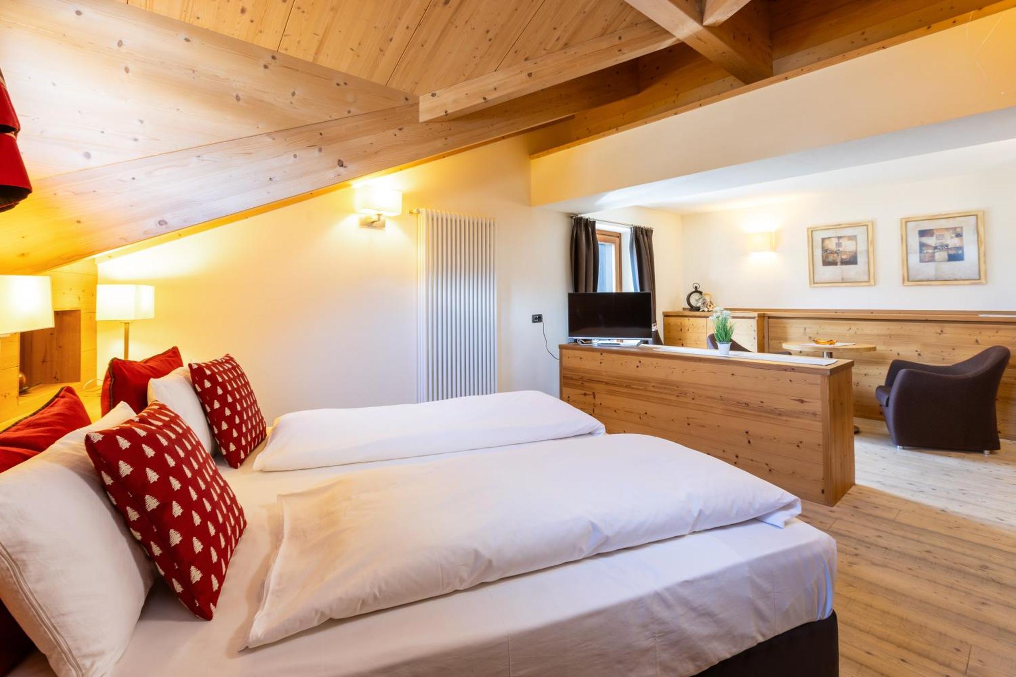 Hotel Cardo Isolaccia Extérieur photo