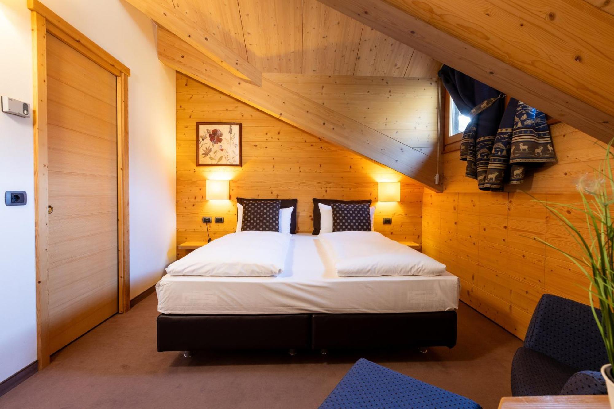 Hotel Cardo Isolaccia Extérieur photo