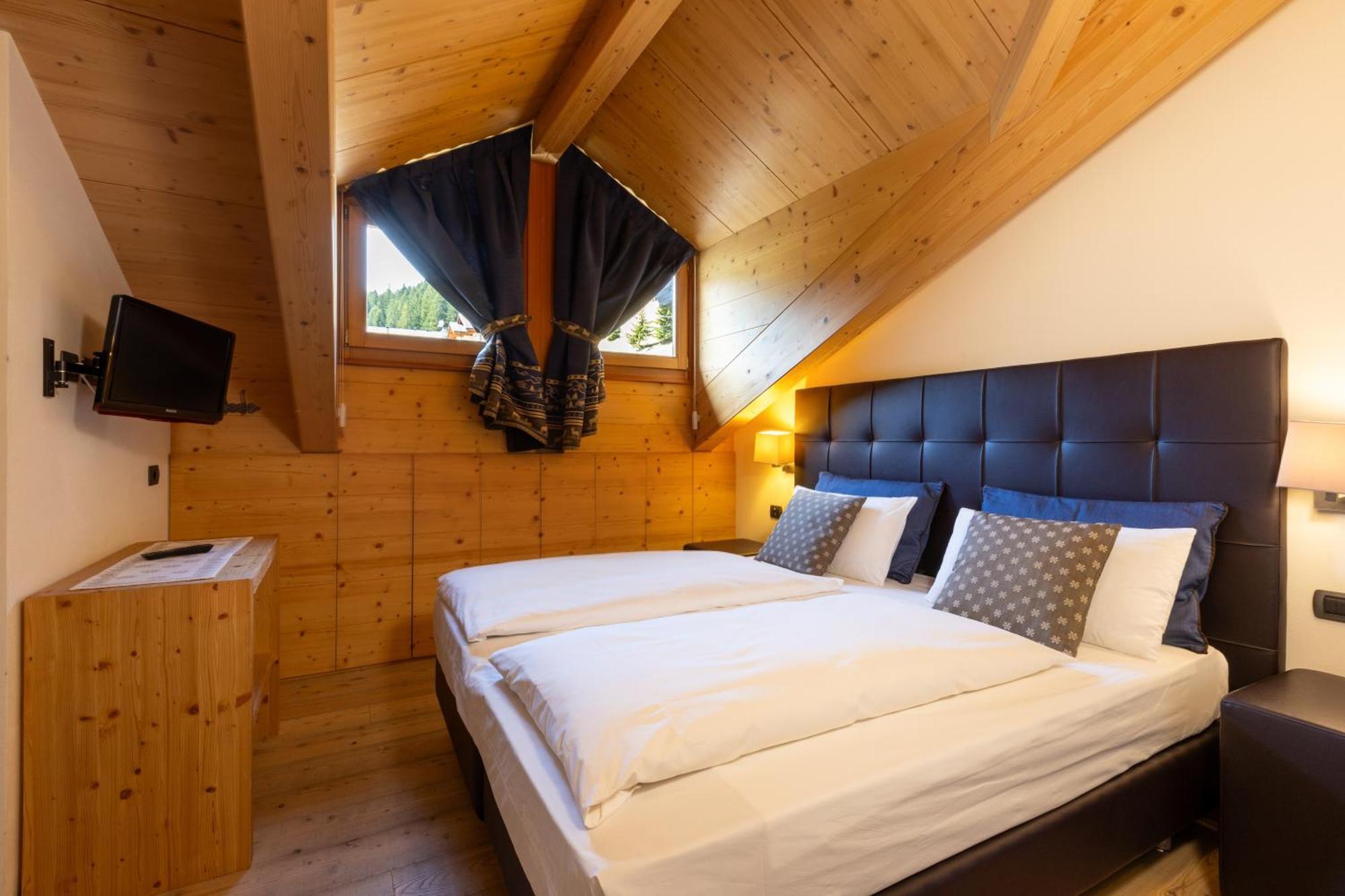 Hotel Cardo Isolaccia Extérieur photo